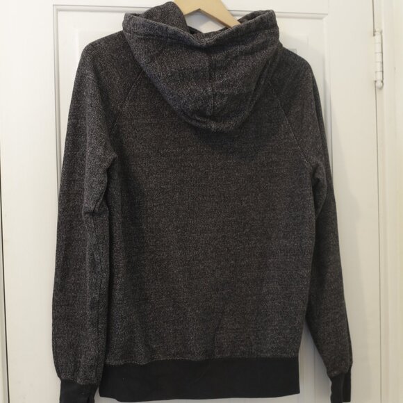 Roots Canada Black Hoodie Hooded Seatshirt Size Medium - Picture 2 of 9